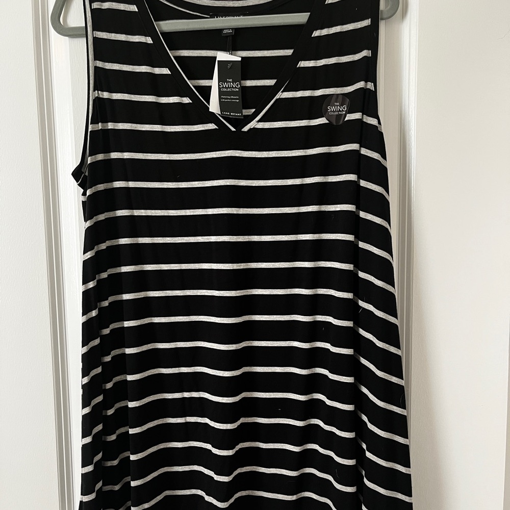 Swing tank